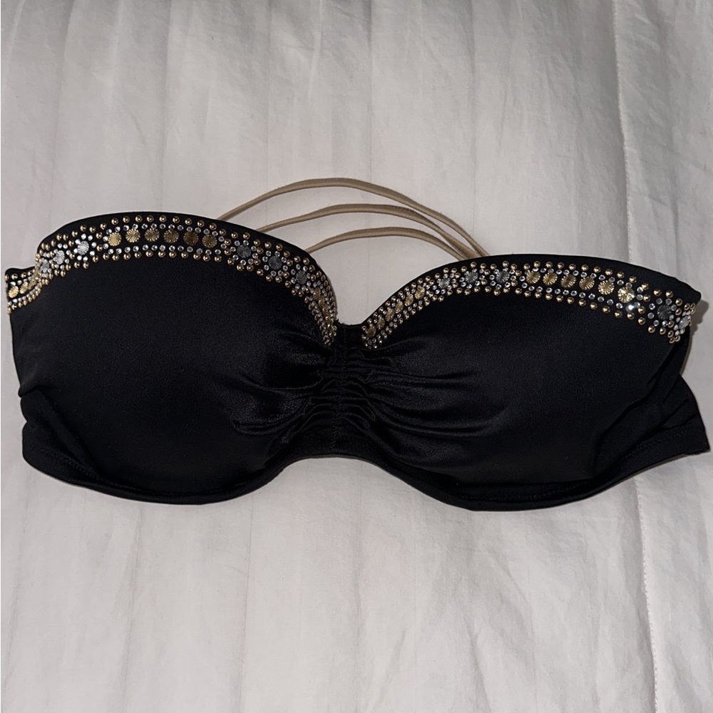 Victoria’s Secret bikini top